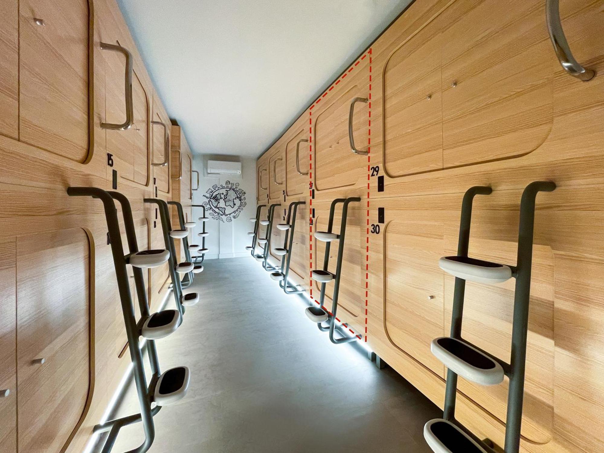 Airone Capsule Hotel Хоубарт Екстериор снимка